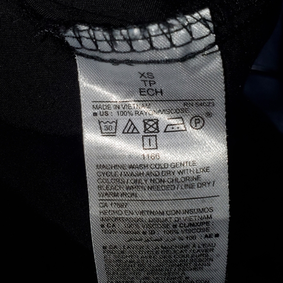 Old Navy Rayon Sleeveless Jumpsuit - Picture 6 of 6